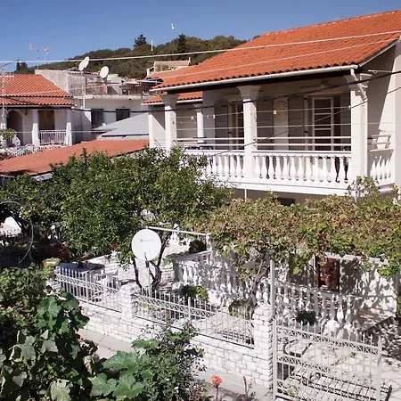 Apartment The Orange Garden